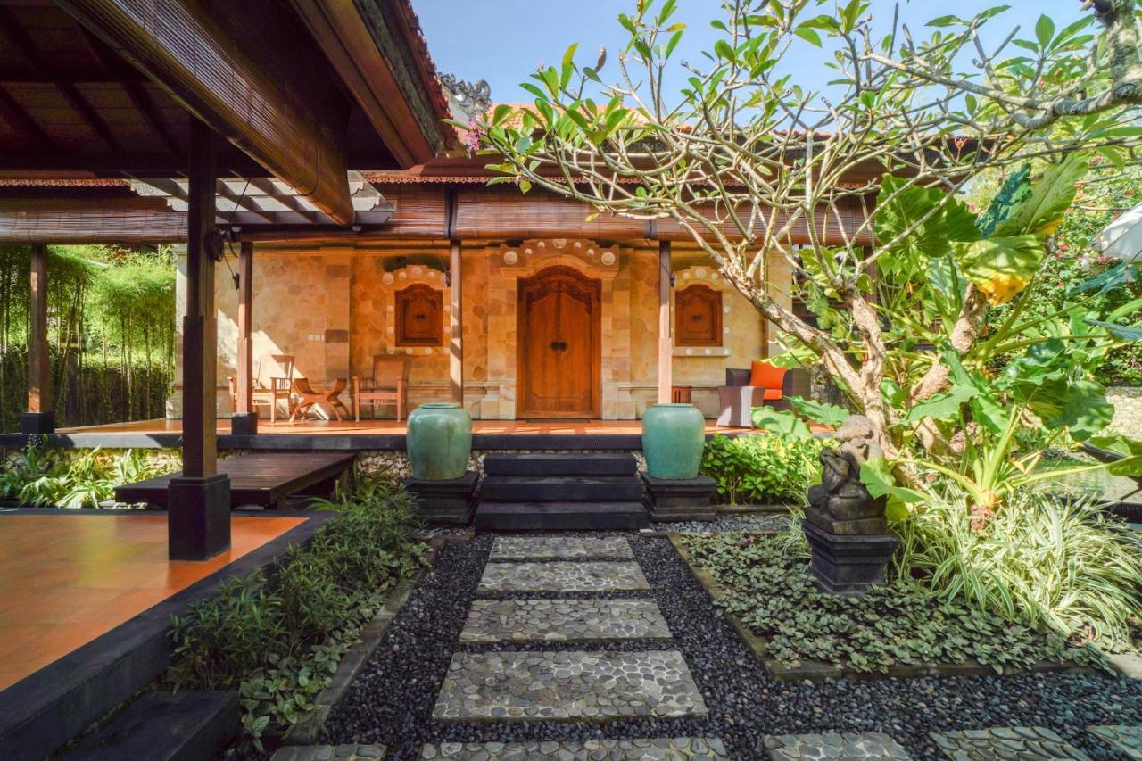 Giri Bhagawan Villas & Spa Nusa Dua  Eksteriør billede